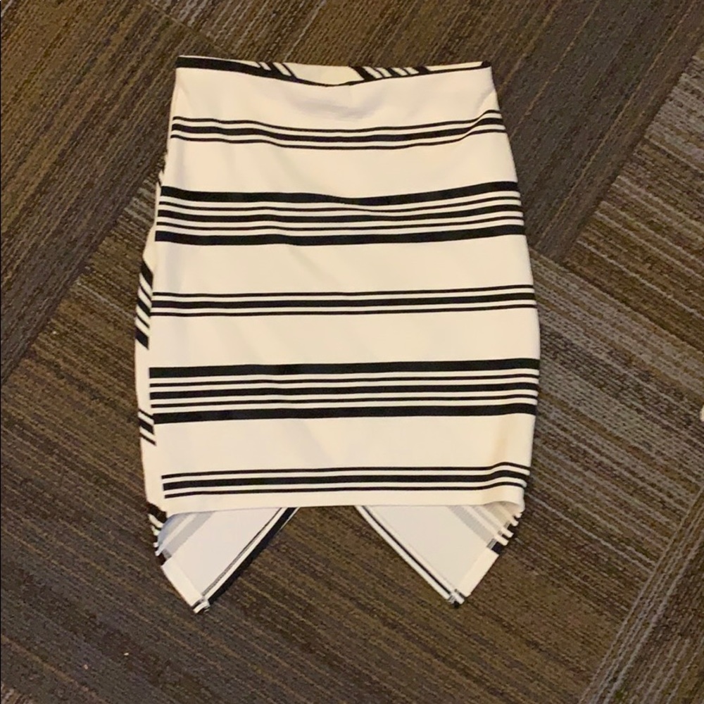 Skirt - Picture 2 of 2